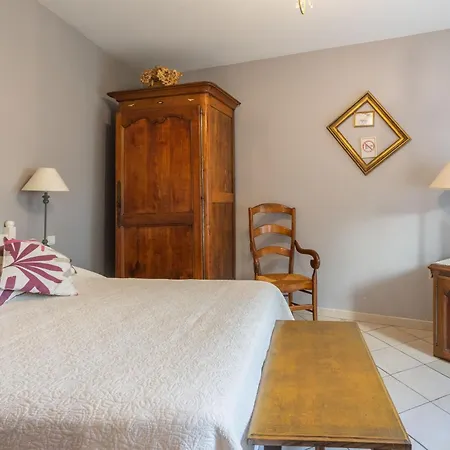 Au Paradis Des Hotes - Ile 3*